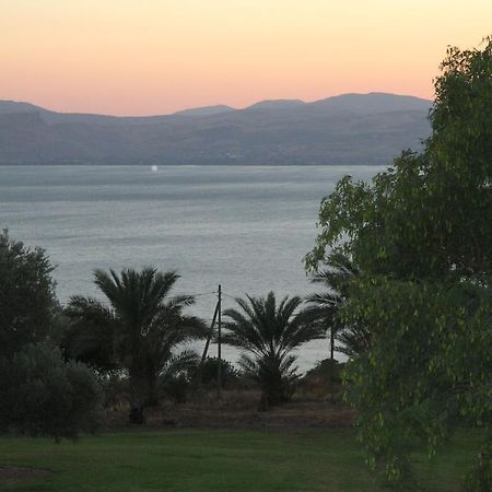 Golan Rooms At Sagi Family Country Lodging Ramot Exterior photo